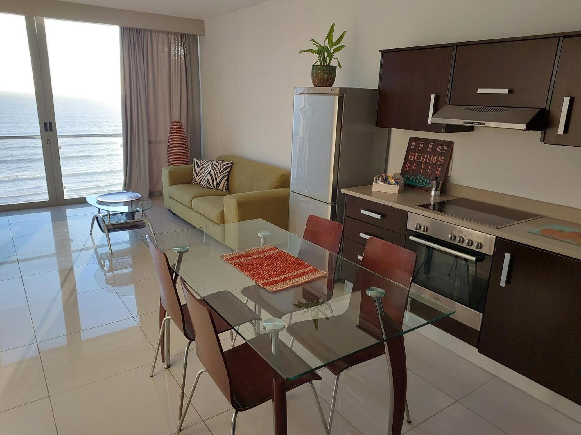 Infinity Beachfront 607 - Self Catering Unit * Bloubergstrand